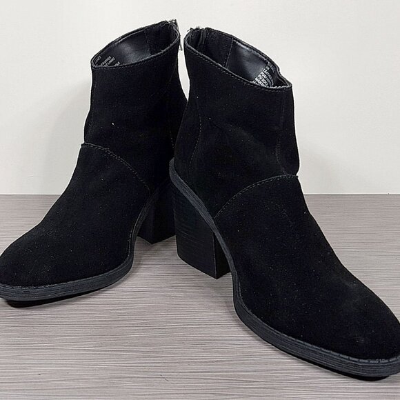 Franco Sarto Nixon Stretch Bootie, Black Suede Womens Sizes 8.5 & 9 - Picture 4 of 9